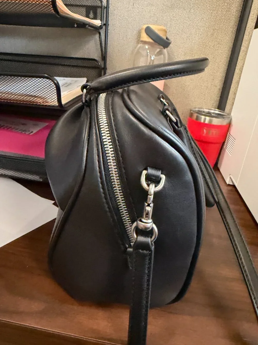 Marc Jacobs Small Wave bag Black